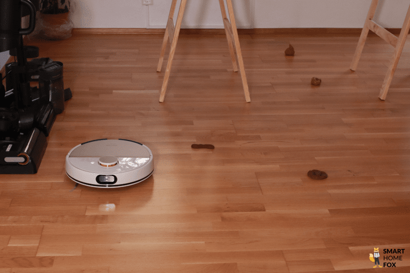 Hinderniserkennungstest des Philips HomeRun von Hundehaufen ist zu sehen.